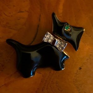 Vintage Enamel Scotty Dog Pin